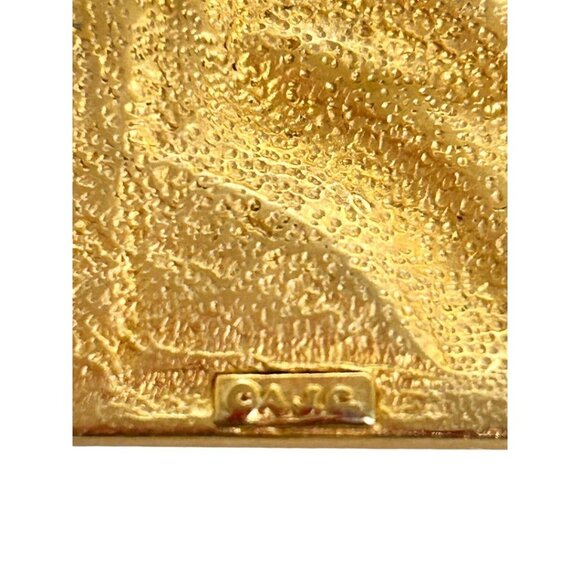 Signed AJC Cubism Artwork Brooch Matte Gold Tone Abstract Lady 1980s - Picture 5 of 7